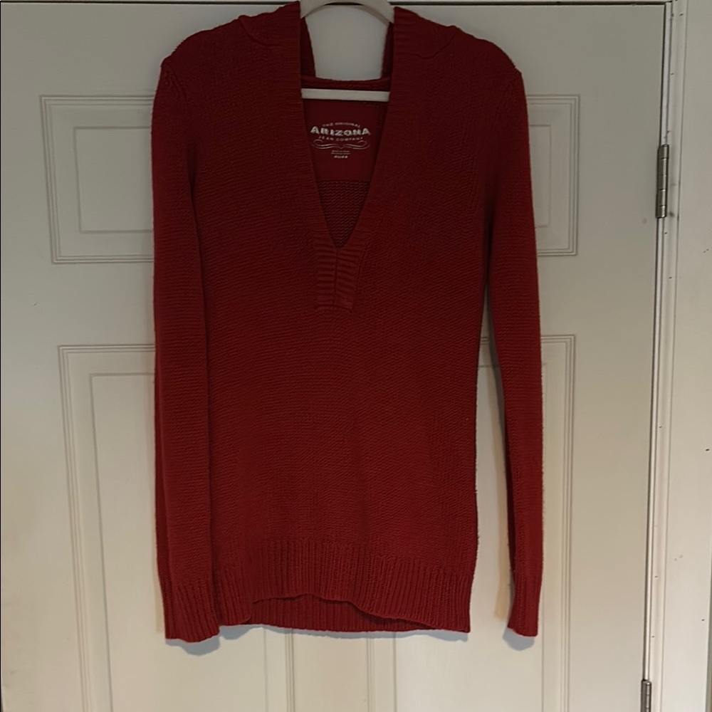 Arizona Jean Company Women's Red V-Neck Sweater